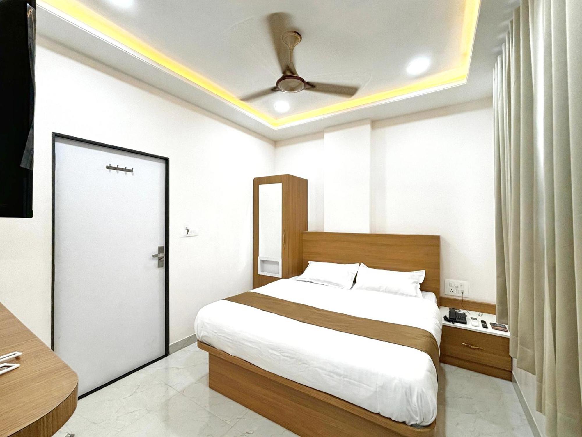 Hotel Serenity Heights Udaipur Extérieur photo