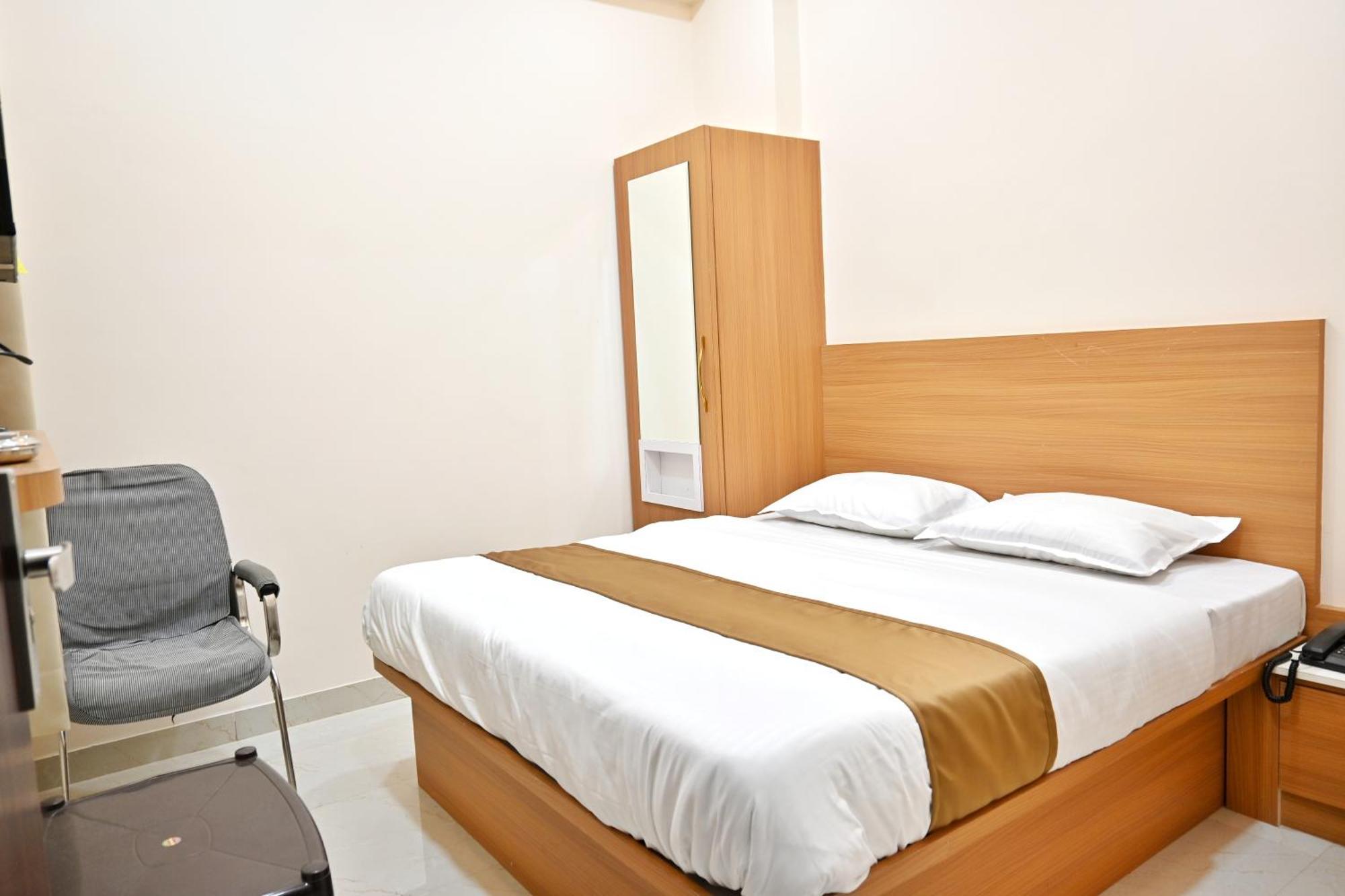 Hotel Serenity Heights Udaipur Extérieur photo