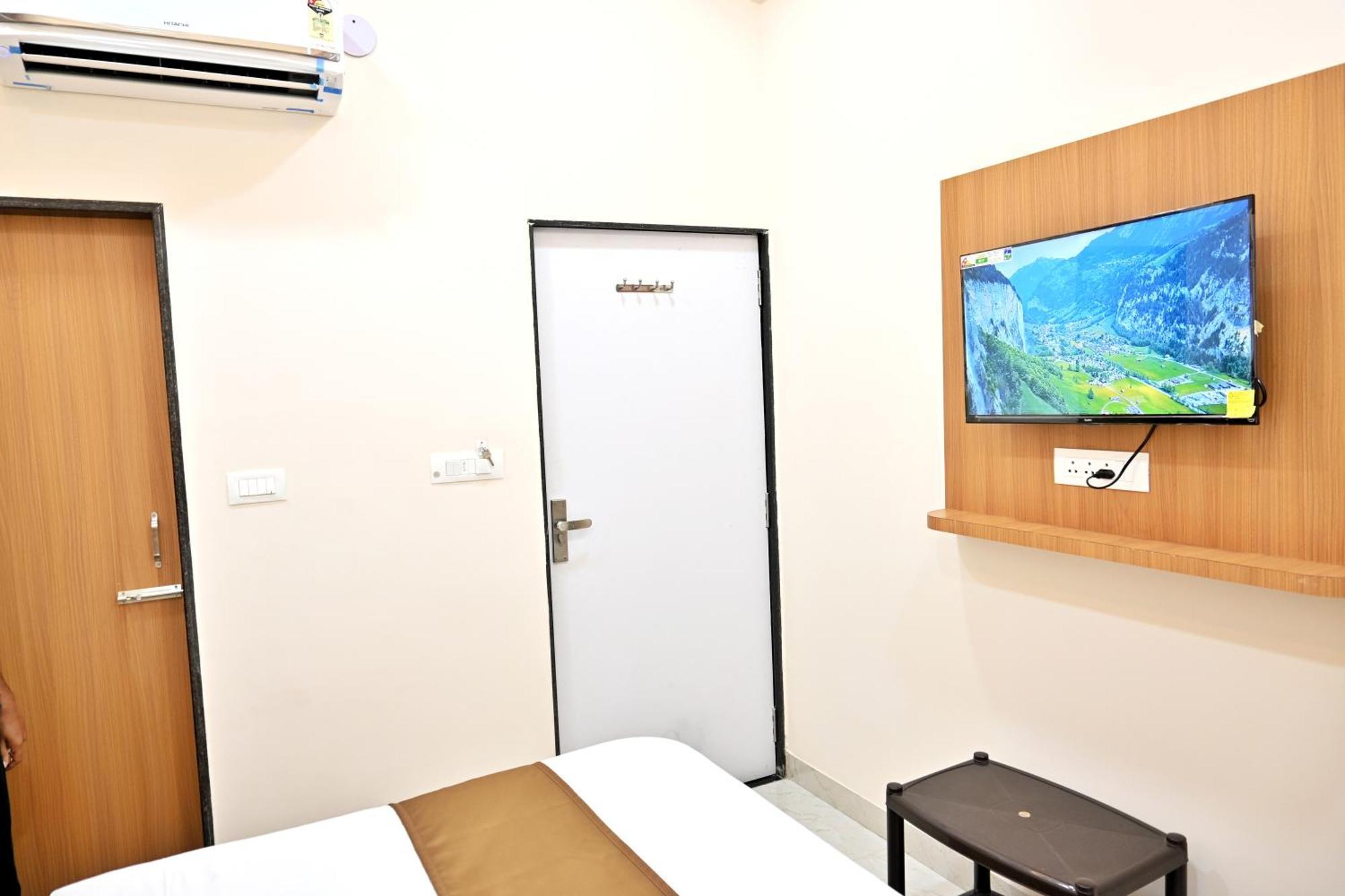 Hotel Serenity Heights Udaipur Extérieur photo